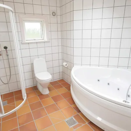 Casa de Férias 4 Star In Allinge-Sandvig