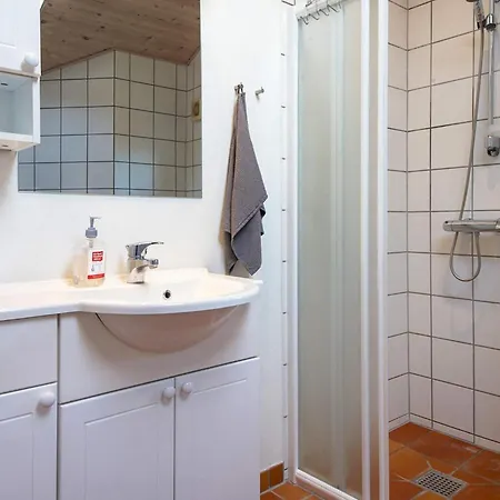 Idyllic In - By Traum