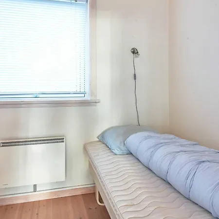 Idyllic In - By Traum